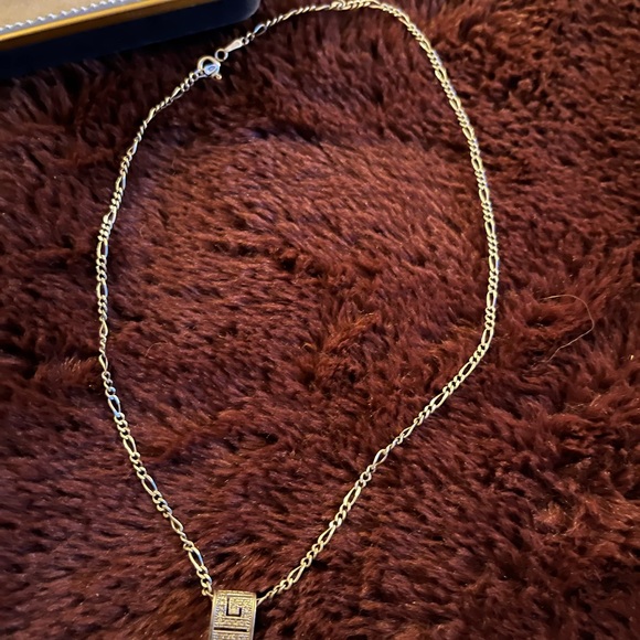 Vintage versace earring and necklace 1990’s set! - Picture 4 of 4